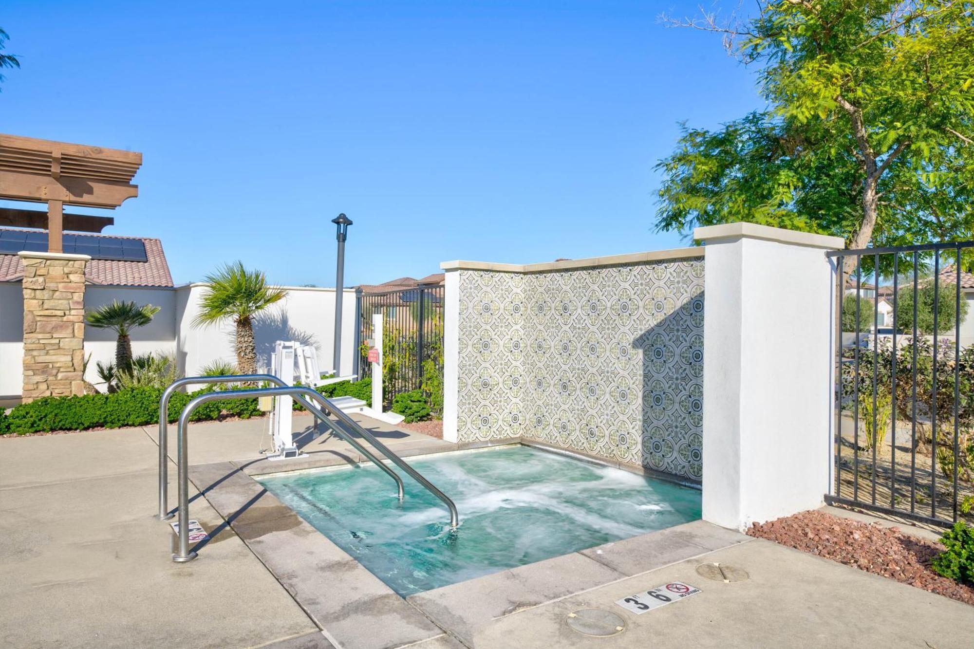 ラキンタ Gated Pga West 2023 New Build - Ev Friendlyヴィラ エクステリア 写真